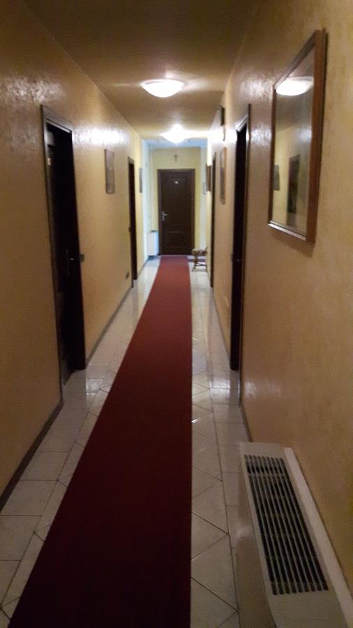 קאסטנדולו Hotel Armida מראה חיצוני תמונה