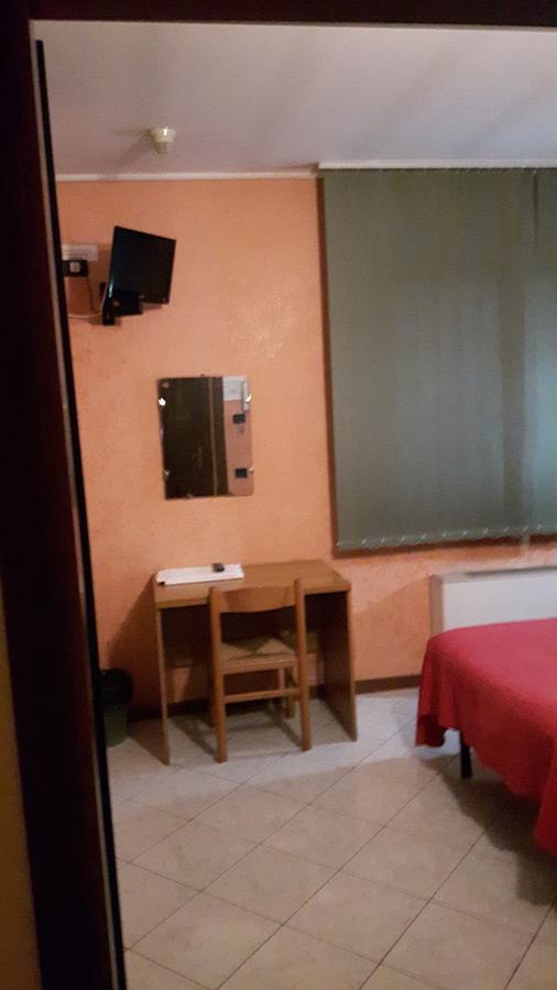 קאסטנדולו Hotel Armida מראה חיצוני תמונה